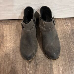 Jessica Cline Little Girls Size 4 Gray Leather Ankle Boots